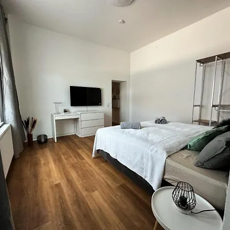 Gemuetliche Mit Garten Apartment *