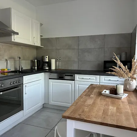 Gemuetliche Mit Garten דירה