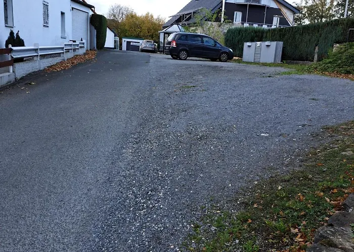 Gemuetliche Mit Garten